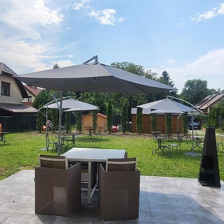 The Castle Suites & Apartment - Free Parking - (Adults Only) 크라쿠프 외부 사진