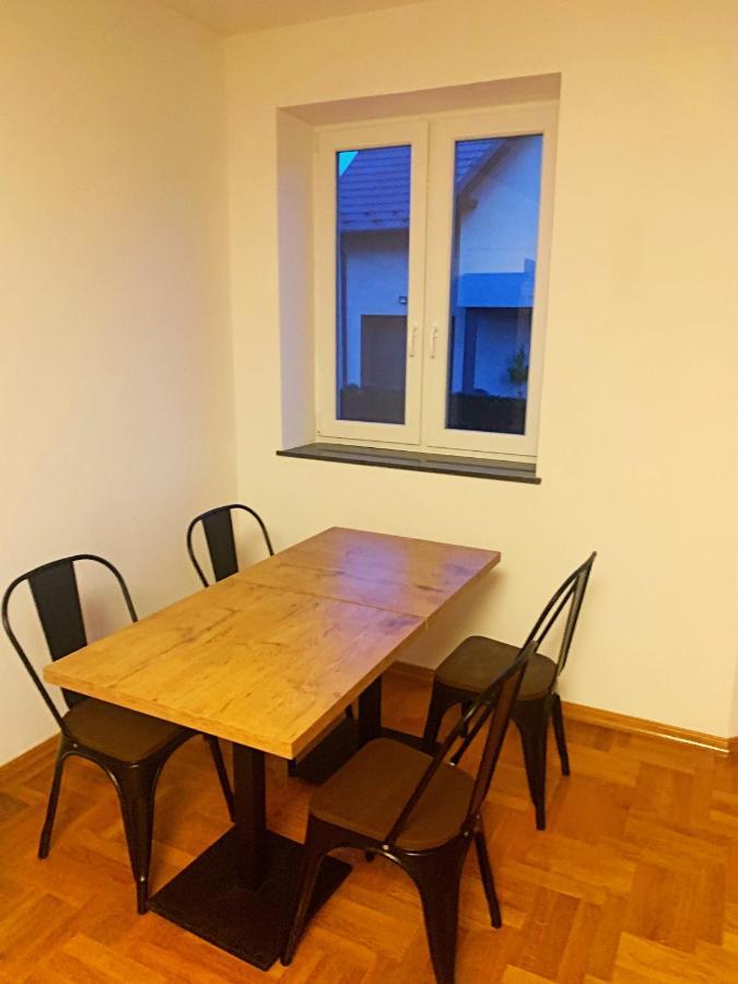 The Castle Suites & Apartment - Free Parking - (Adults Only) 크라쿠프 외부 사진